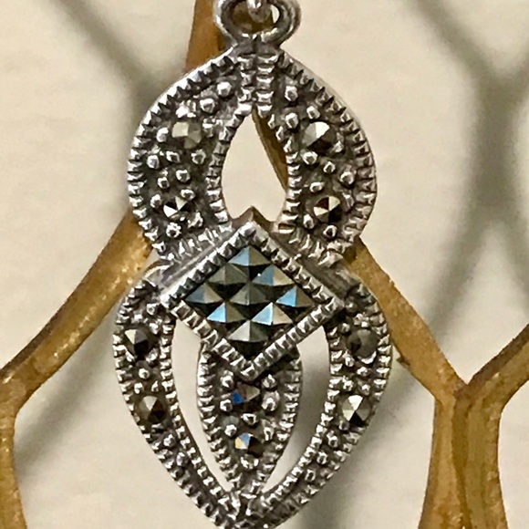 New Carole M. Studio Marcasite pierced earrings - Picture 6 of 6